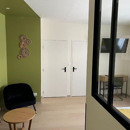 Hotel Le Blason อองบวส ภายนอก รูปภาพ