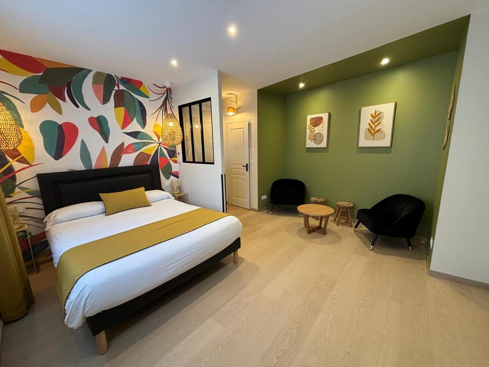 Hotel Le Blason อองบวส ภายนอก รูปภาพ