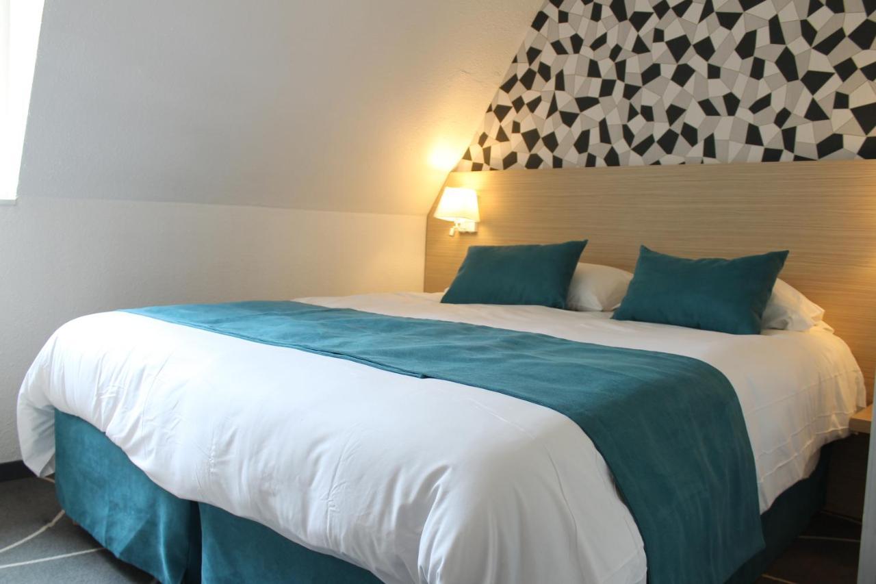 Hotel Le Blason อองบวส ภายนอก รูปภาพ