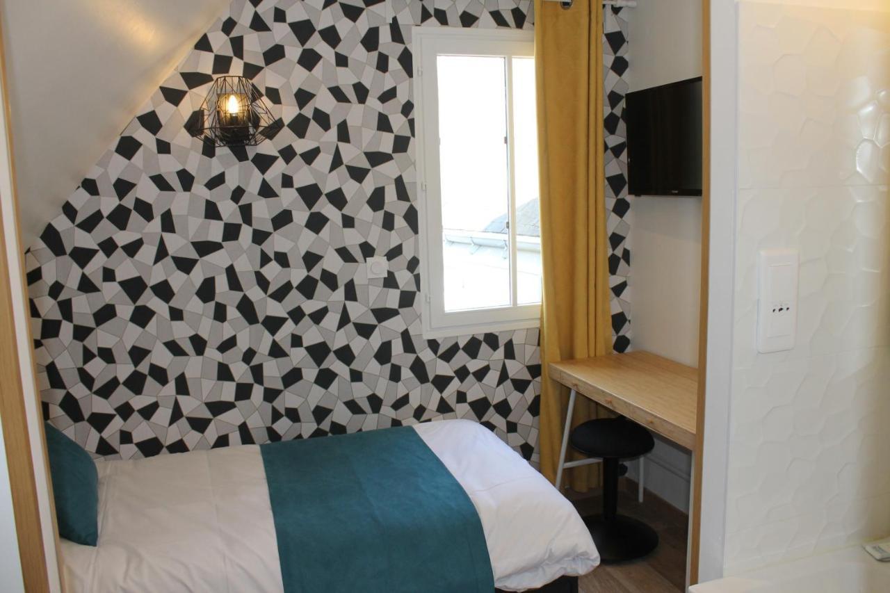 Hotel Le Blason อองบวส ภายนอก รูปภาพ