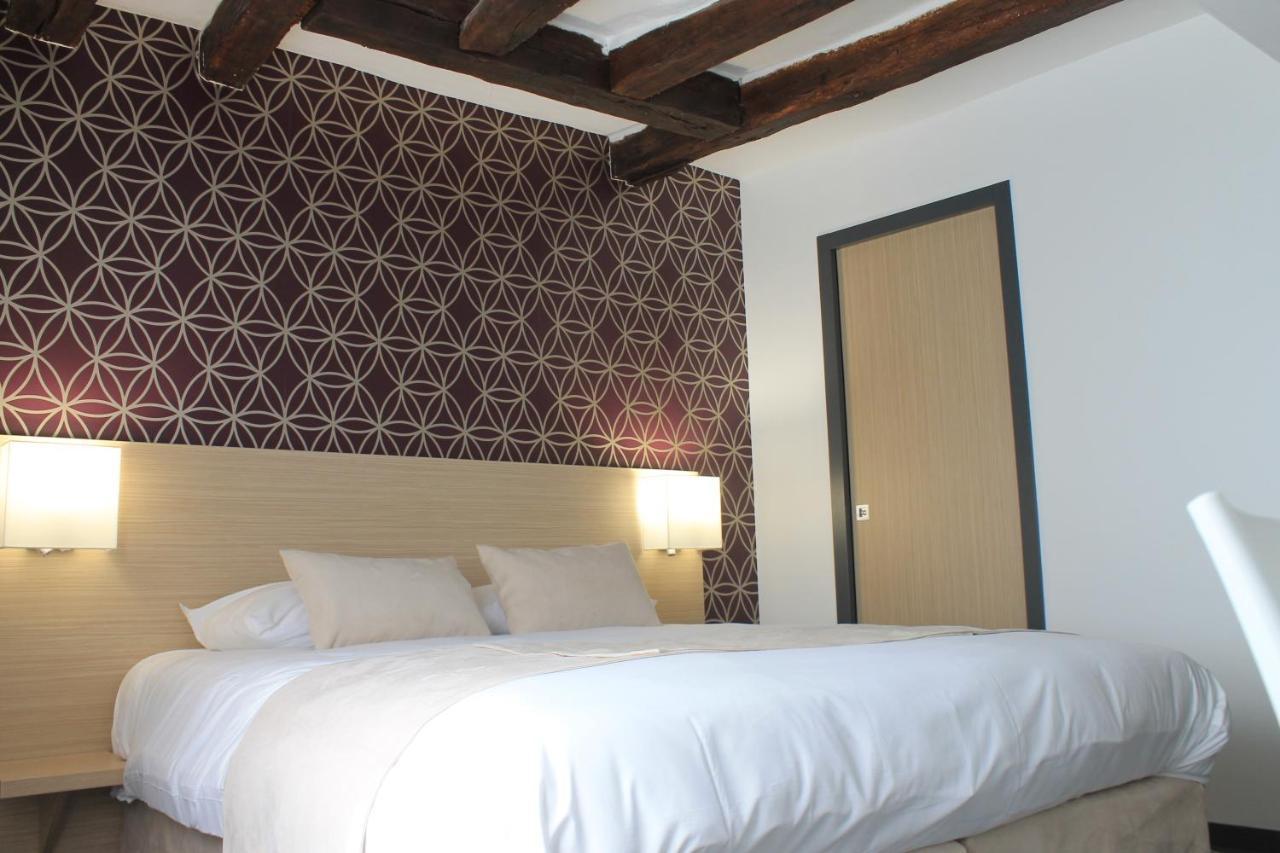 Hotel Le Blason อองบวส ภายนอก รูปภาพ