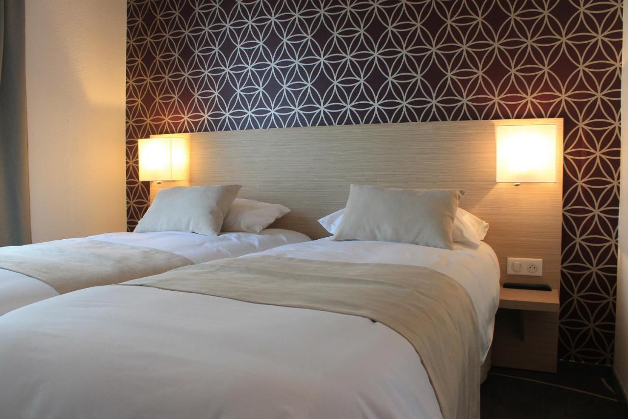 Hotel Le Blason อองบวส ภายนอก รูปภาพ