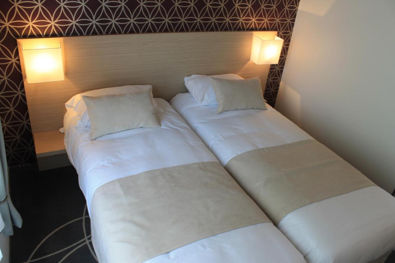 Hotel Le Blason อองบวส ภายนอก รูปภาพ