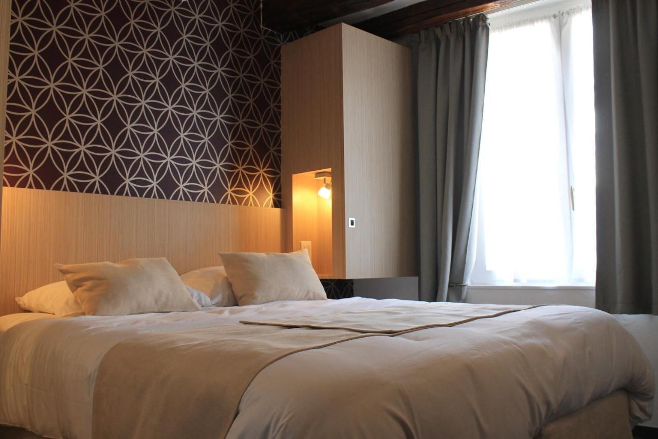 Hotel Le Blason อองบวส ภายนอก รูปภาพ