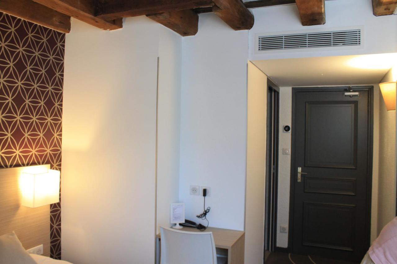 Hotel Le Blason อองบวส ภายนอก รูปภาพ